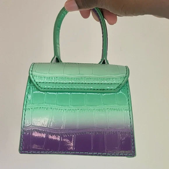 Purses - Picture 3 of 4